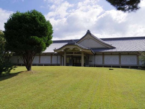 霊宝館