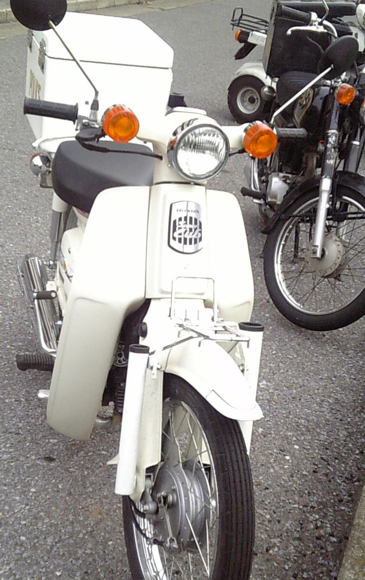 フロントトップカバーエンブレムの錆止め リトルカブ日記 フロントトップカバーエンブレムの錆止め リトルカブ日記