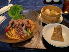 オークラ　冷麺