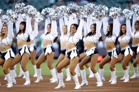 raiders-cheerleaders-640x426