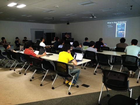 社内フィードバック会の様子