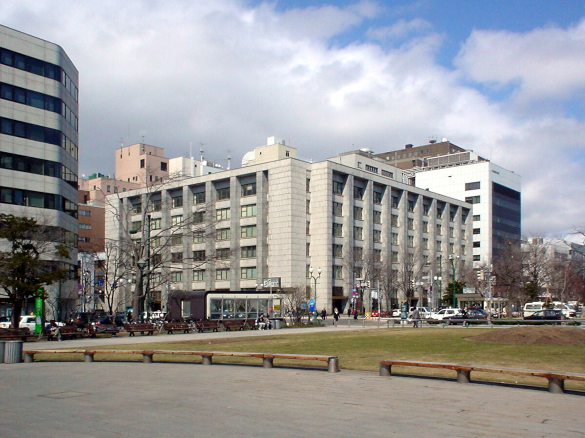 旧北海道拓殖銀行本店 : 札幌の風景2004-2006