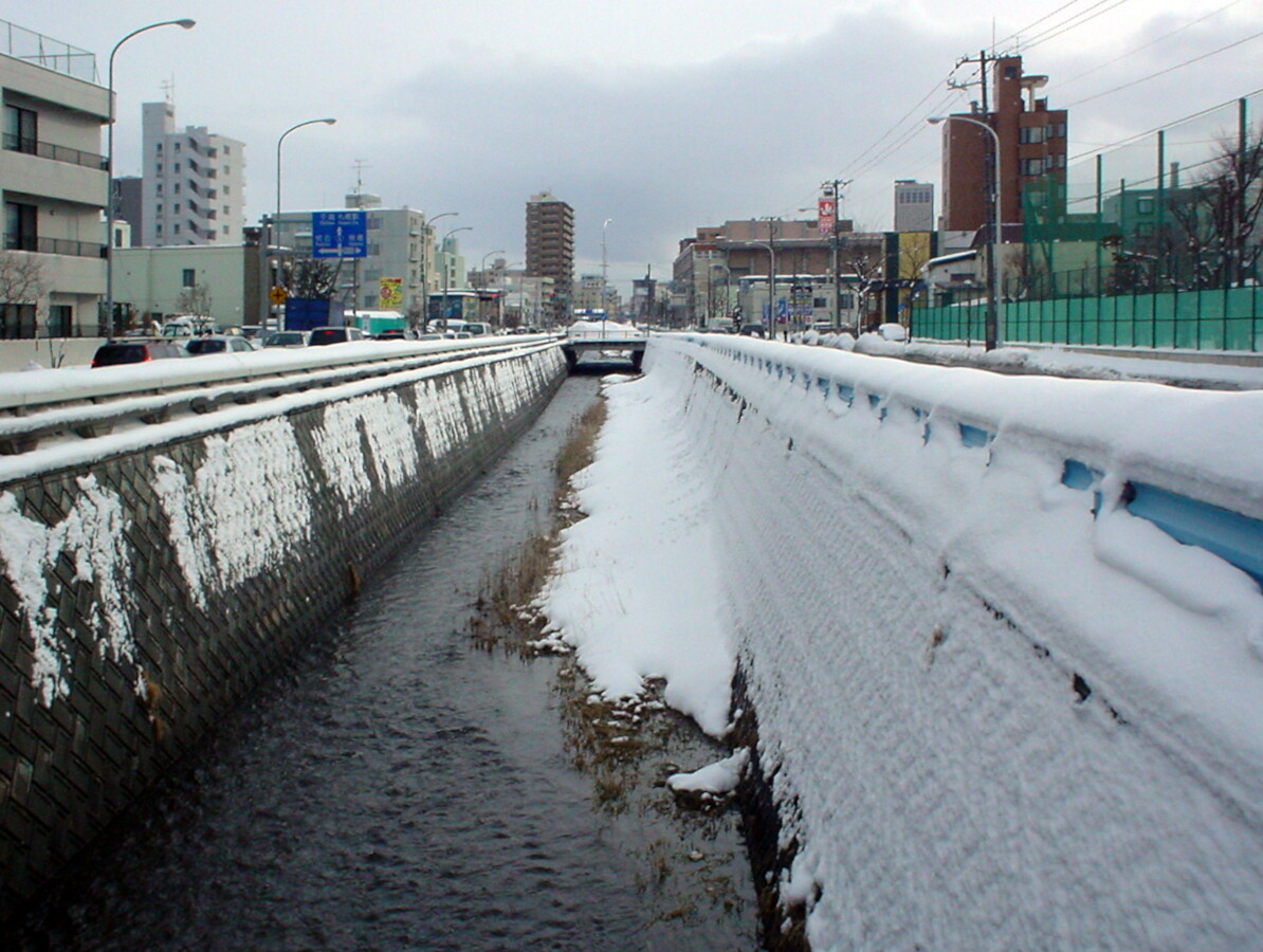 創成川 北18条西2丁目付近 札幌の風景04 06 創成川 北18条西2丁目付近 札幌の風景04 06