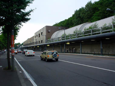 地下鉄南北線 真駒内駅 札幌の風景