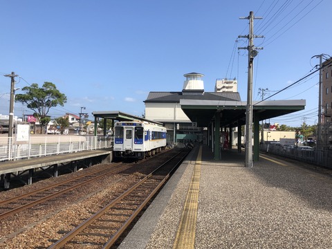 E658B77A-82E5-4AA4-A14A-0CEC20D48E16