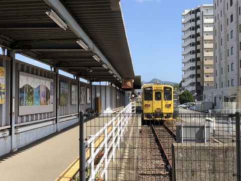 CF4B425D-09D9-42C7-A849-5BE4E7CEE330