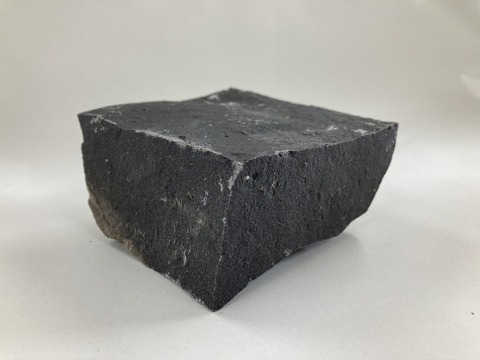 中国_半丁掛けピンコロ_9_9_4-5_黒バサルト03