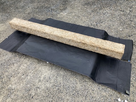 ベトナム_縁石_全面ノミギリ_サビ_120_150_1800_06