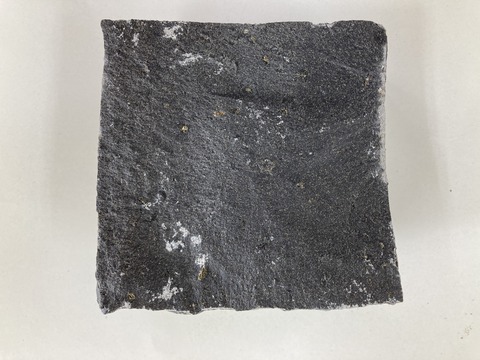 中国_半丁掛けピンコロ_9_9_4-5_黒バサルト01