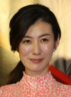 ともさかりえ 3度目の結婚を発表 お相手は編集者「彼に救われ励まされ支えられています」