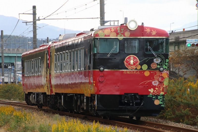 七尾線の特急列車 能登かがり火 花嫁のれん 写メ鉄 七尾線の特急列車 能登かがり火 花嫁のれん 写メ鉄