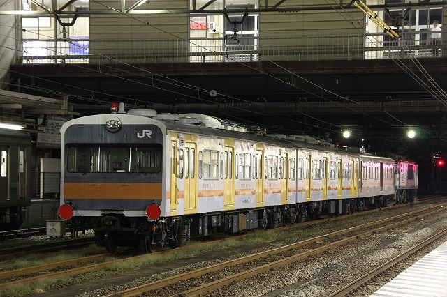 以前新秋津駅にいた105系訓練車 写メ鉄