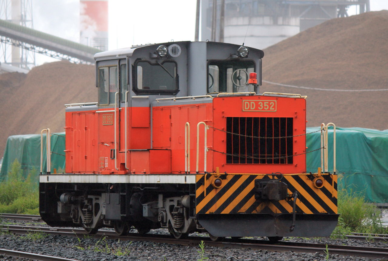 輝かしき鉄道の記録スイッチャー
      北沼のスイッチャー　DD352
    コメント