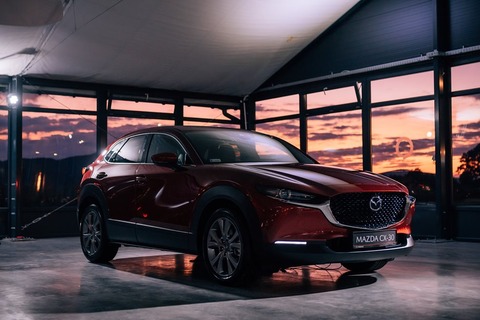 mazda_cx-30-34_prev