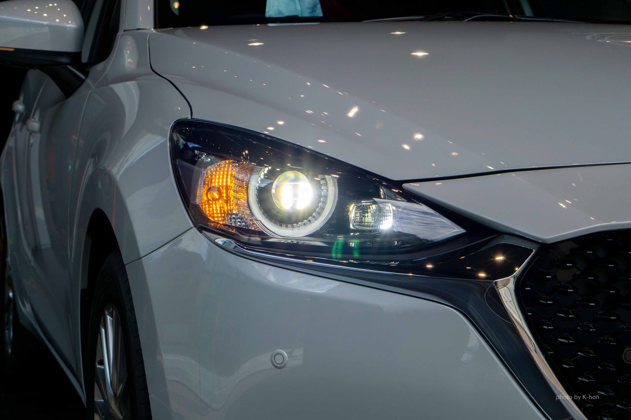 19年商品改良 Mazda2 を見学に大阪へ 外装編 K Blog