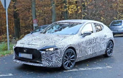 77ef0a8e-2019-mazda3-hatchback-spy-shots-8-768x485