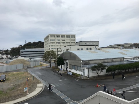 2017-11-18-12-23-47
