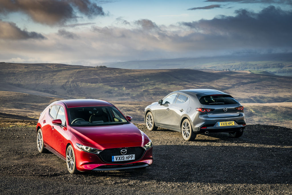 新型mazda3のレンタカーは 15c K Blog