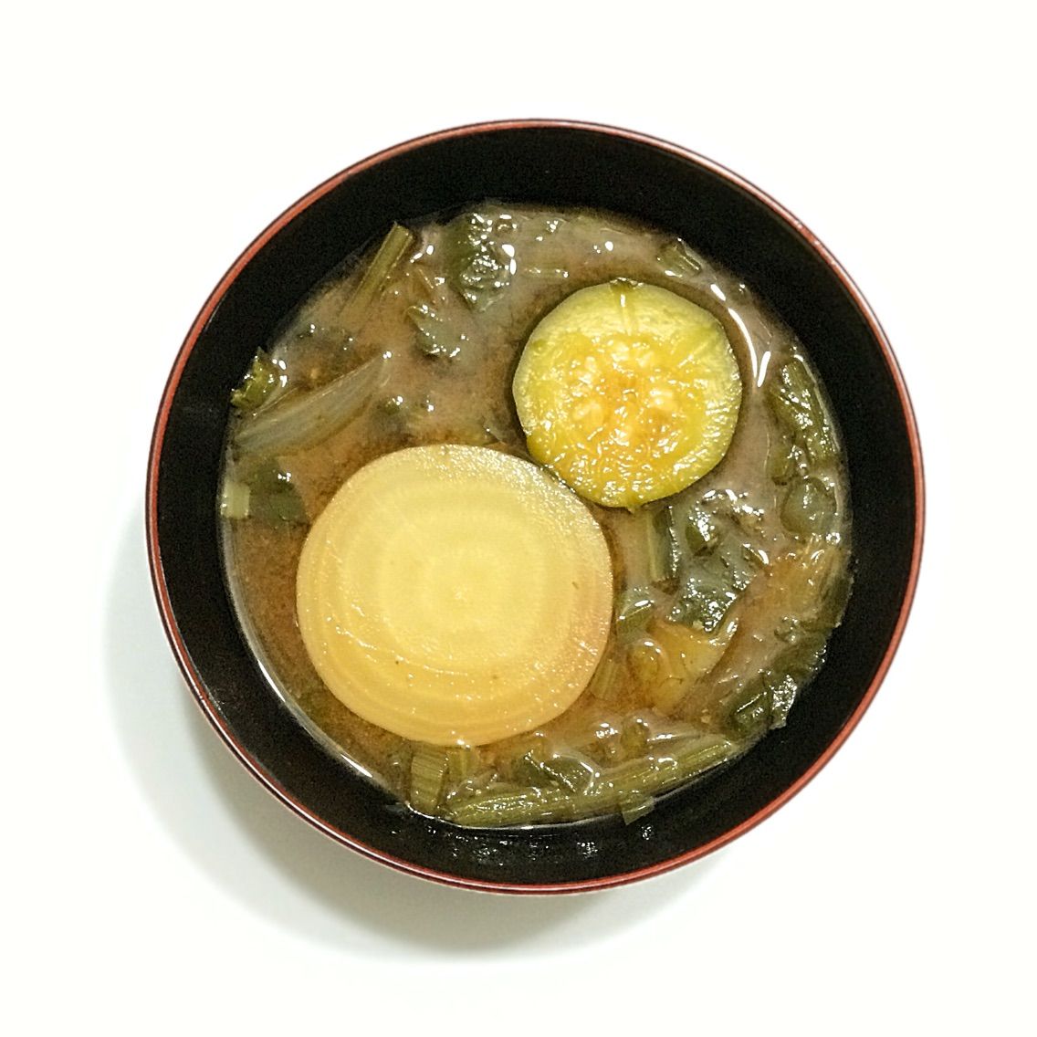 しましま模様がかわいい ビーツの味噌汁 味噌汁をつくろう 毎日の料理 食事 片付けが楽しくなる近道 しましま模様がかわいい ビーツの味噌汁 味噌汁をつくろう 毎日の料理 食事 片付けが楽しくなる近道