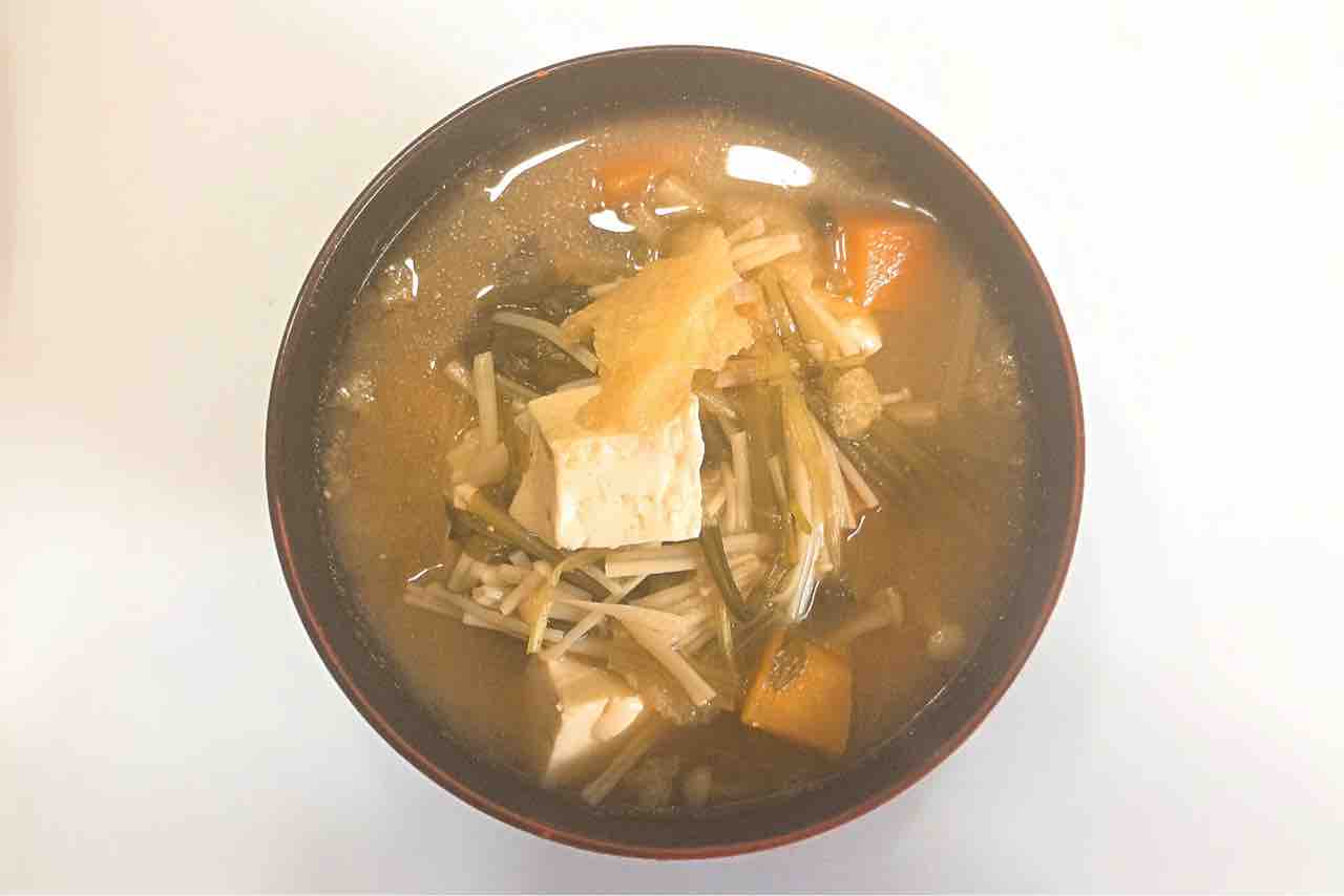 味噌汁ざっくりレシピ 壬生菜の味噌汁 味噌汁をつくろう 毎日の料理 食事 片付けが楽しくなる近道