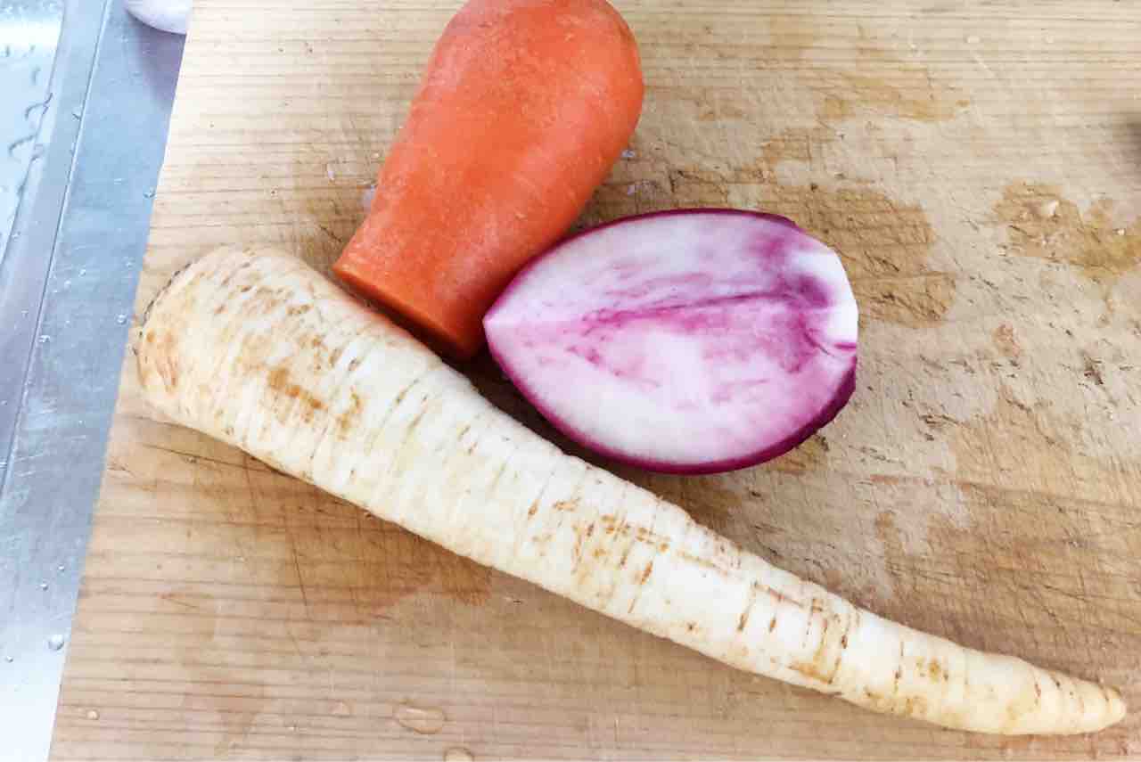 味噌汁ざっくりレシピ 根パセリの味噌汁 味噌汁をつくろう 毎日の料理 食事 片付けが楽しくなる近道 味噌汁ざっくりレシピ 根パセリの味噌汁 味噌汁をつくろう 毎日の料理 食事 片付けが楽しくなる近道