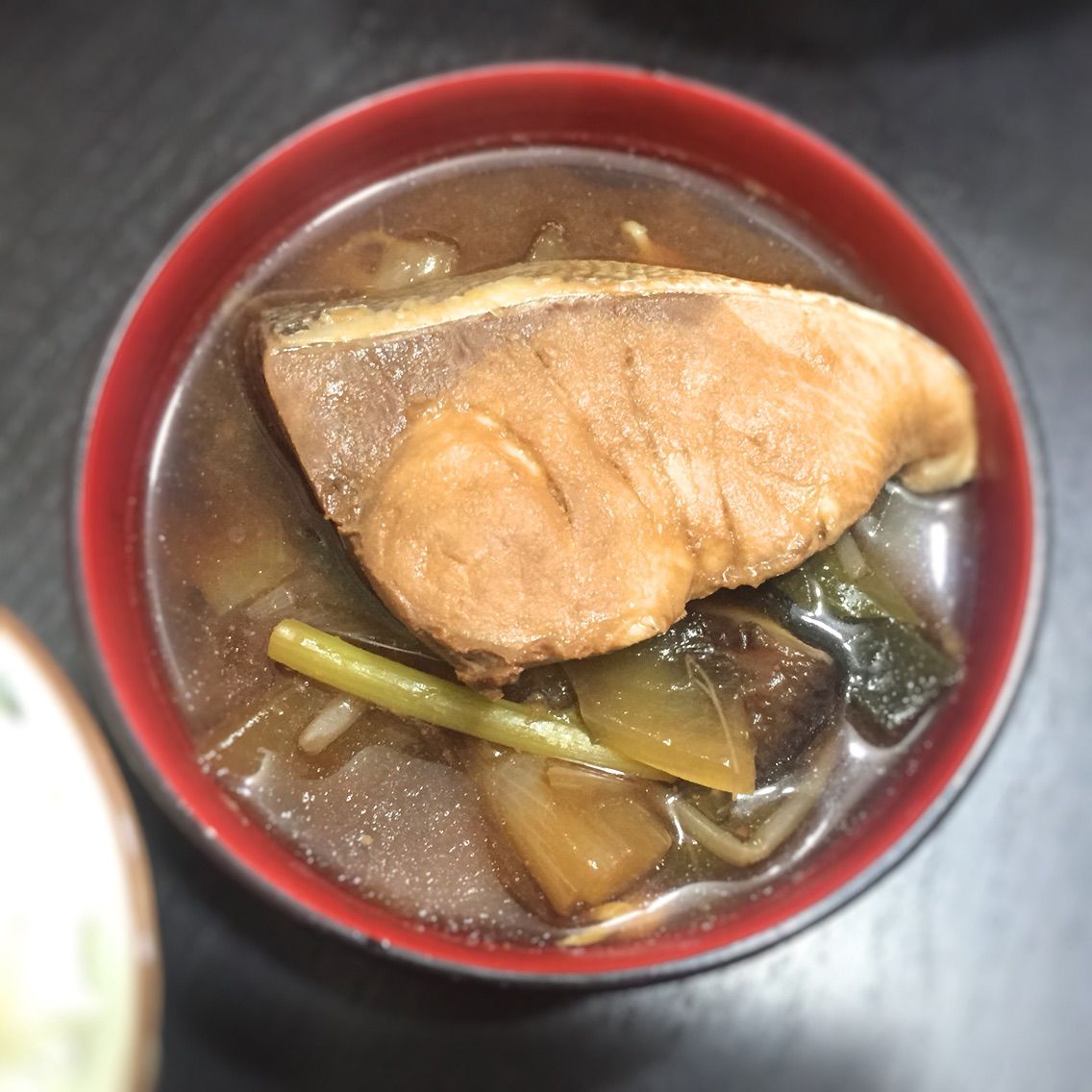 切り身の気軽な使い道 ブリの切り身の味噌汁 味噌汁をつくろう 毎日の料理 食事 片付けが楽しくなる近道 切り身の気軽な使い道 ブリの切り身の味噌汁 味噌汁をつくろう 毎日の料理 食事 片付けが楽しくなる近道
