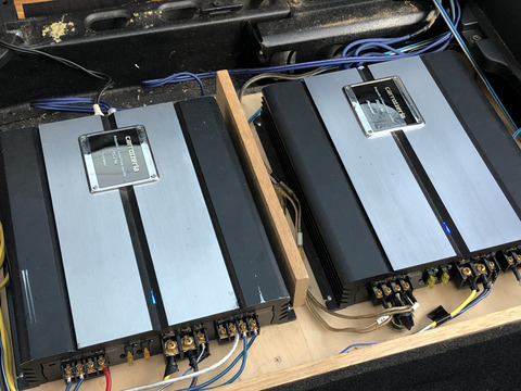 カロッツェリア　アンプ　PRS-A700 carrozzeriaχ（エックス）」シリーズにデジタルアナログシステム