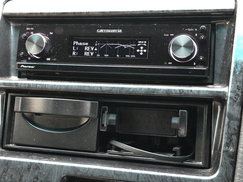 DEH-P01 carrozzeria 動作確認済み カーオーディオ4 We removed the popular display audio and installed a high