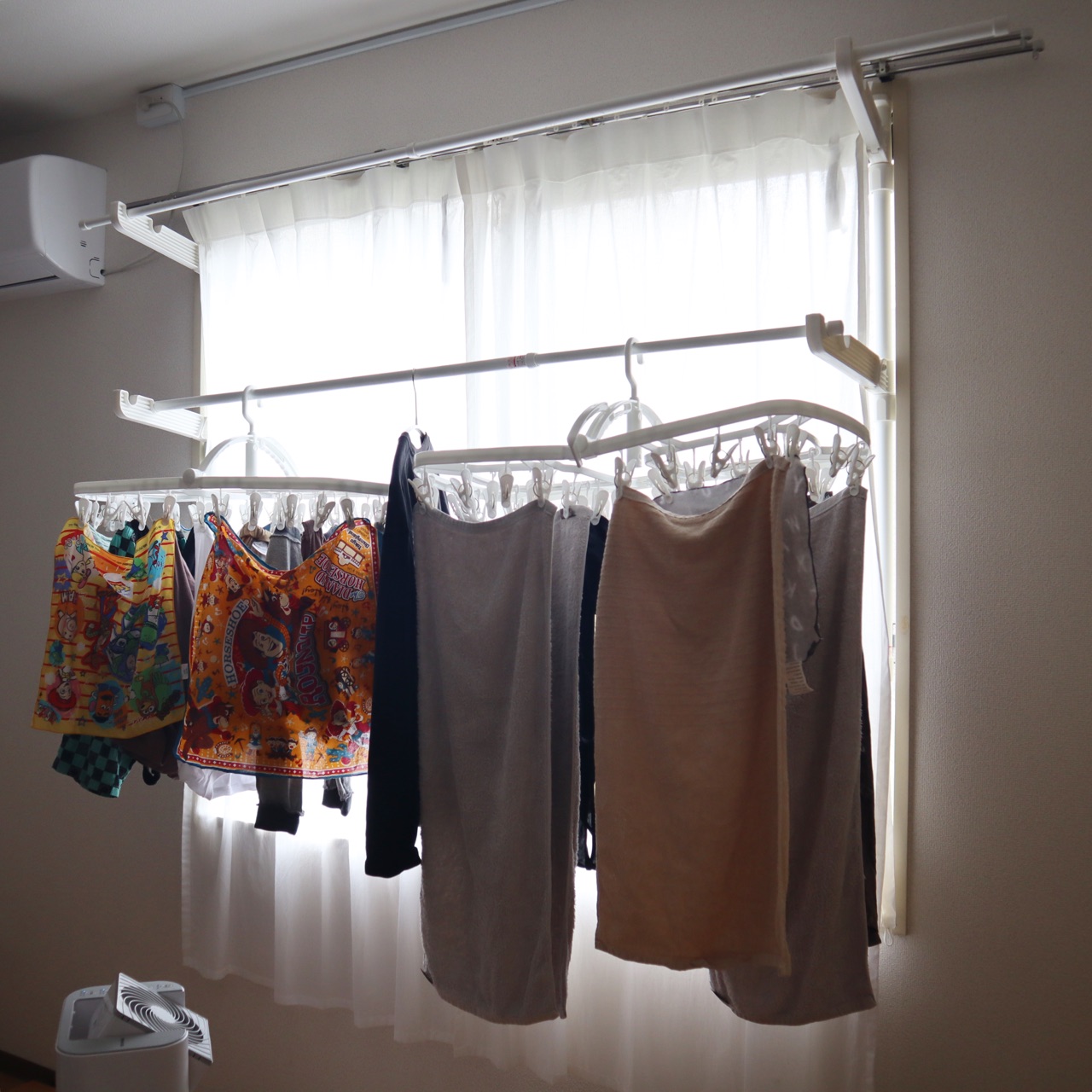 賃貸ok ピンで取り付けできる長く渡せる室内物干し えはみのdiyと暮らしブログ Powered By ライブドアブログ