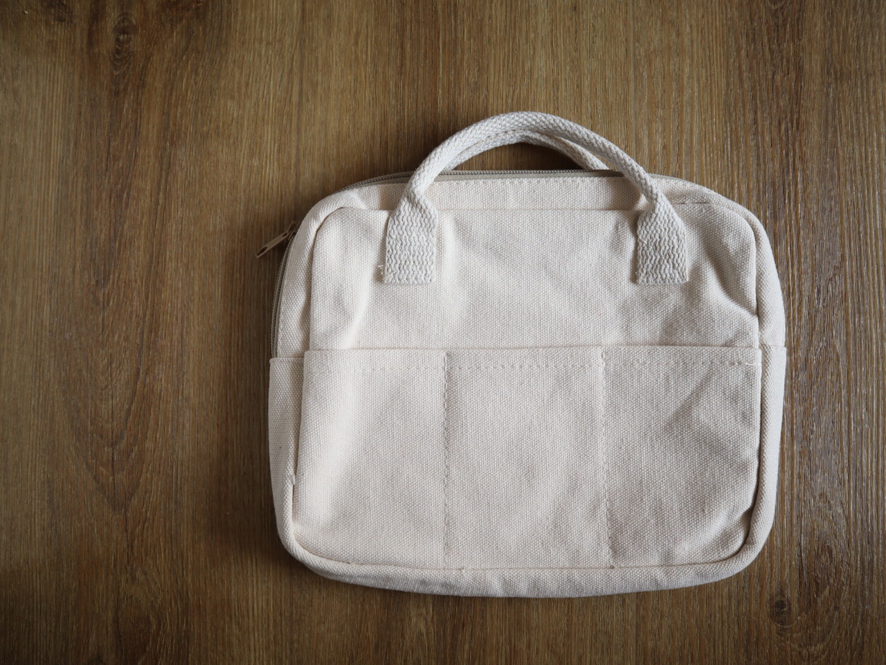 ▽ニトリのバッグインバッグが、おむつポーチとしておすすめ。 : えは