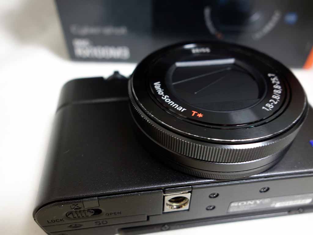 SONY - 【ほぼ未使用】SONY RX100M3【液晶・一部外装交換済み】 修理]帰ってきたRX100M3!ソニー公式修理で新品みたいに綺麗に