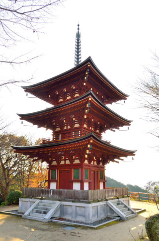 岡寺　三重塔