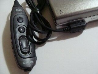 現状品 SONY ソニー ラジオ搭載 MDウォークマン MZ-F40 MZ-F40 ｜SONY ソニー シルバー ラジオ内蔵ポータブルミニ