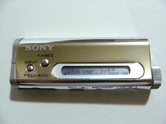 5000台限定 2代目メモリーウォークマン NW-E5 : さくの家電のーと