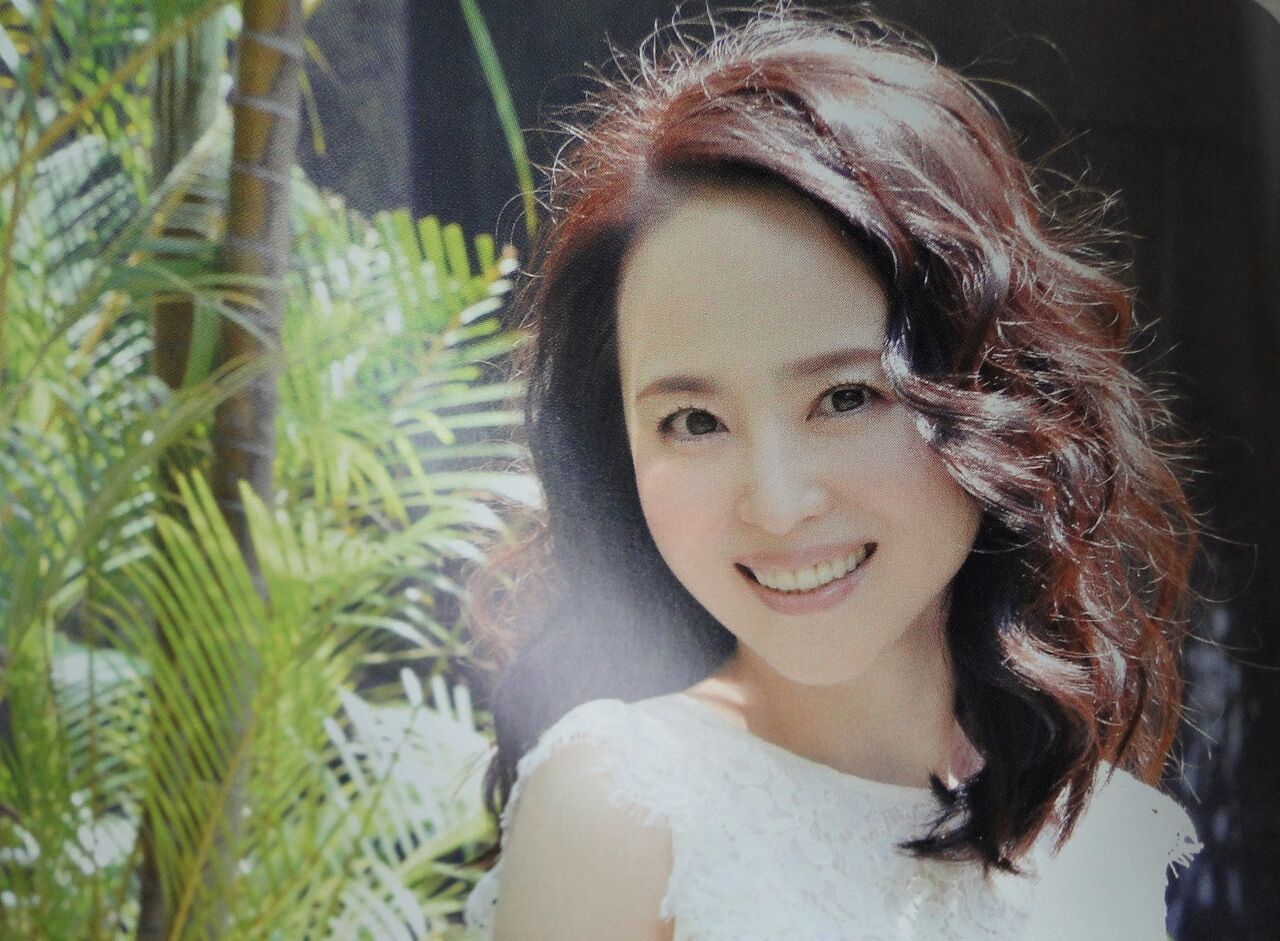 松田聖子 プライベート映像衣装 チュニックブラウス