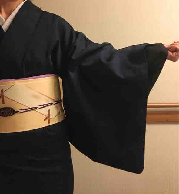 本麻黒の長襦袢を試着してみました : 還暦着物好き日記