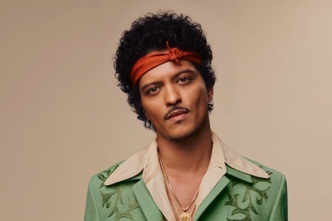 BrunoMars_IJM1163-FULL_Light-1-1-720x480