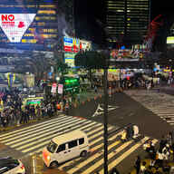 渋谷のハロウィン：混雑する街と禁止令の狭間で