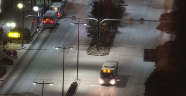 雪の日の福岡： 西鉄バス運行見合わせの影響と現状