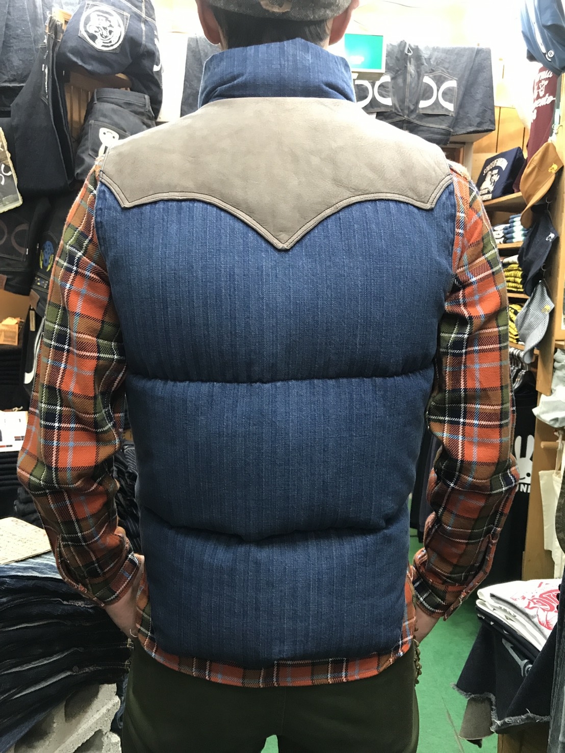 セール定価 ウェアハウス リバーシブルダウンベスト ロッキー