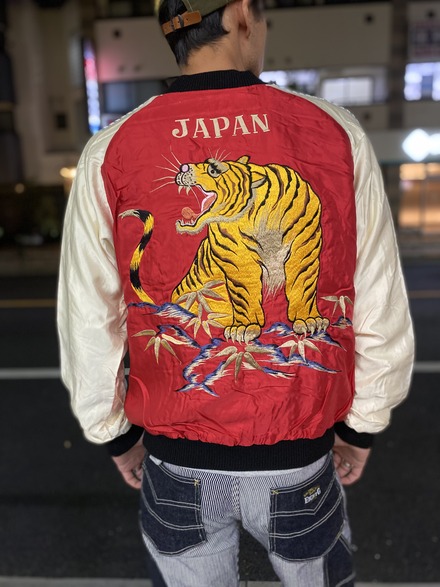 テーラー東洋 スカジャン「ROARING TIGER×EAGLE」 東洋スカジャン「ROARING TIGER×EAGLE」虎鷲サテンスカ