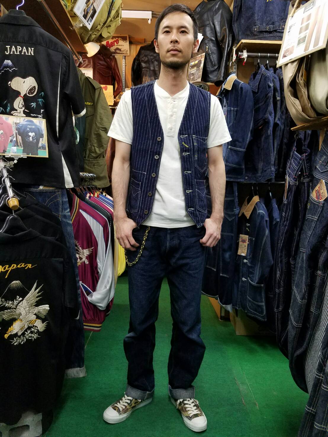 【着用2回のみの極美品】シュガーケーン ウォバッシュベスト40L 着用2回のみの極美品】シュガーケーン ウォバッシュベスト40L シュガー