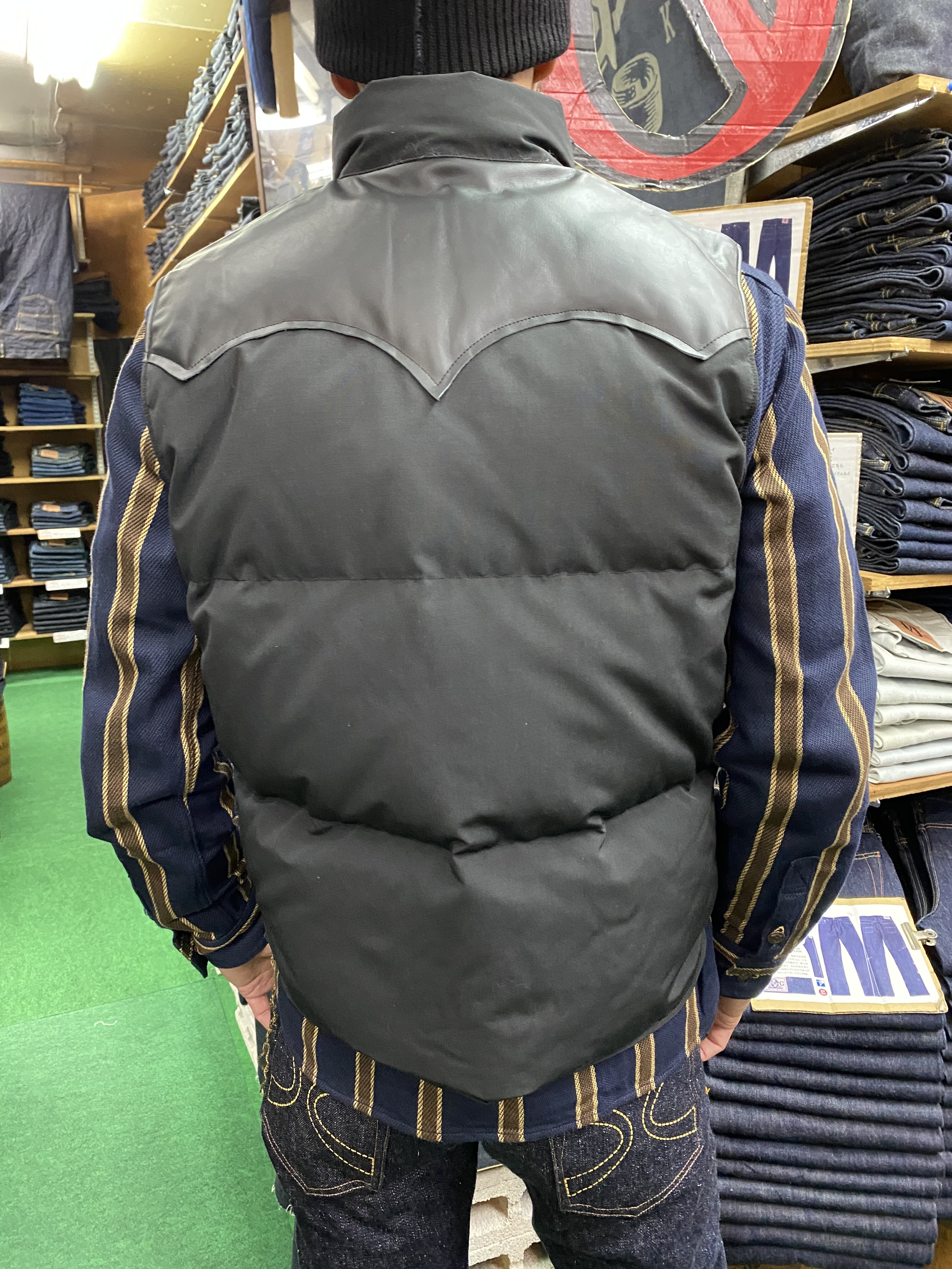 シュガーケーン　レザーヨークダウンベスト　ブラック　38 SUGAR CANE シュガーケーン ダウンベスト 2024秋冬 再入荷