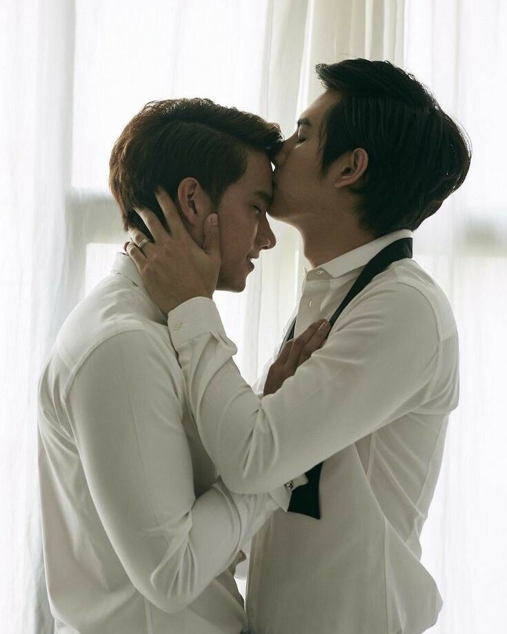 おでこにキス Eiji S Diary