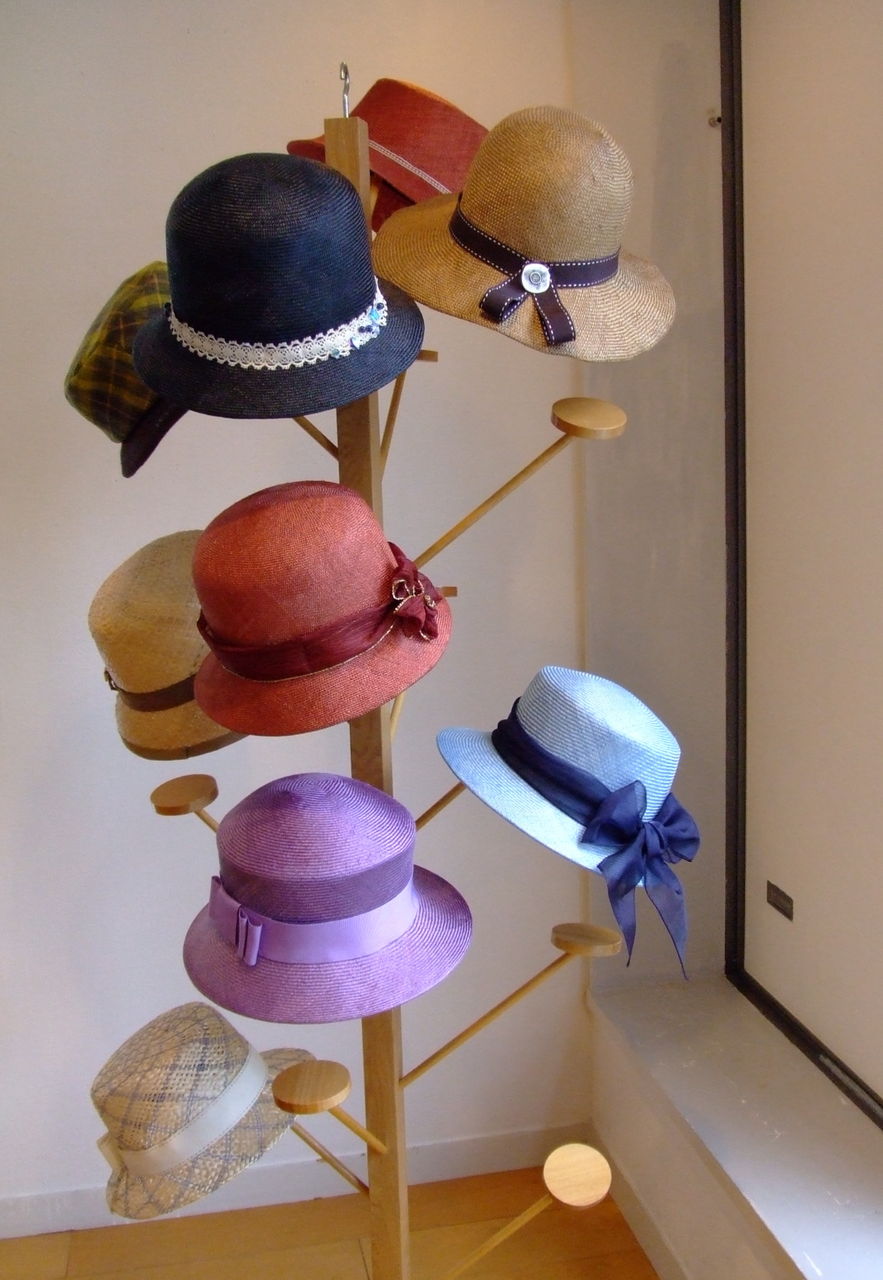 Q.U.U.／下平紀代子さんの帽子展。 : coffee & gallery ゑいじう