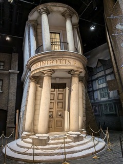 PXL_20251202_062753106