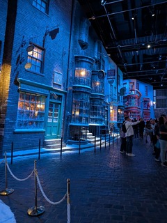 PXL_20251202_062529786