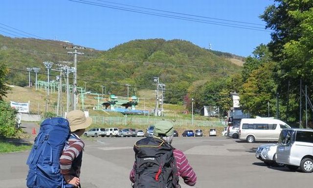 炊飯登山日和の藻岩山市民スキー場コース 2016 10 15 チングルマのまわりで