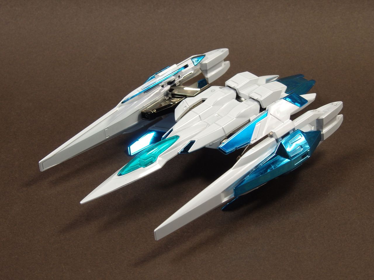 HG 1/144 ダブルオーライザー ANAオリジナルカラーVer : 栄光の楽日 HG 1/144 ダブルオーライザー ANAオリジナルカラーVer : 栄光の楽日