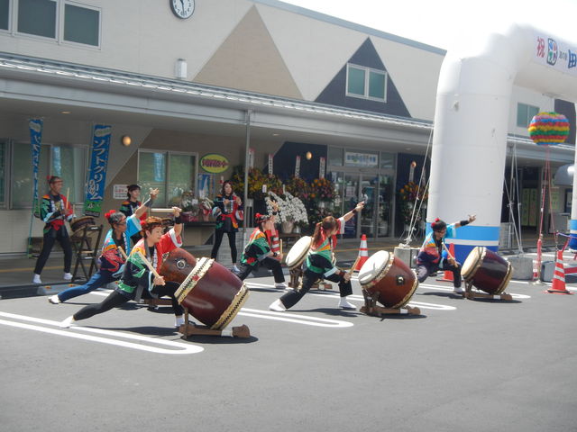 信州・飯島町 営農センターだより
道の駅「田切の里」がグランドオープンしました
コメントトラックバック